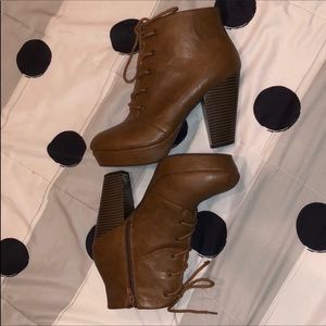 Brash cute brown boots size 9